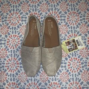 Toms
